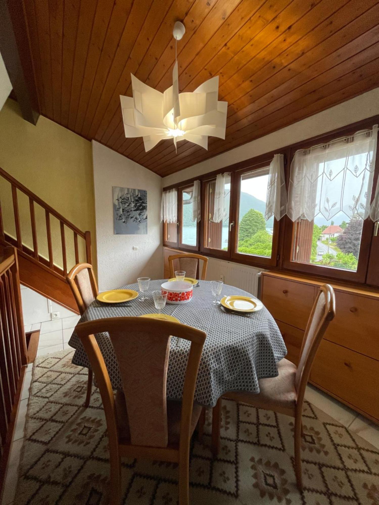Rare 2 Bedroom With Private Beach On Lake Annecy Doussard Exterior foto